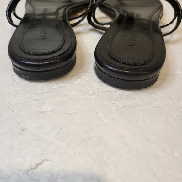 Alexander Mcqueen🔥🔥4X HOST PICK🔥🔥 Studded Flip Flops - Picture 7 of 16